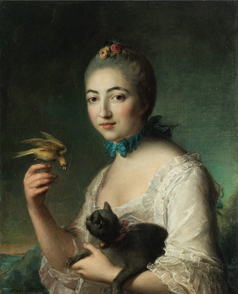 Ritratto di una giovane donna con gatto e uccello